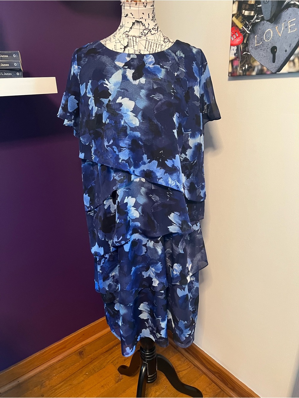 SLNY Blue Floral Tiered Midi Dress NWT